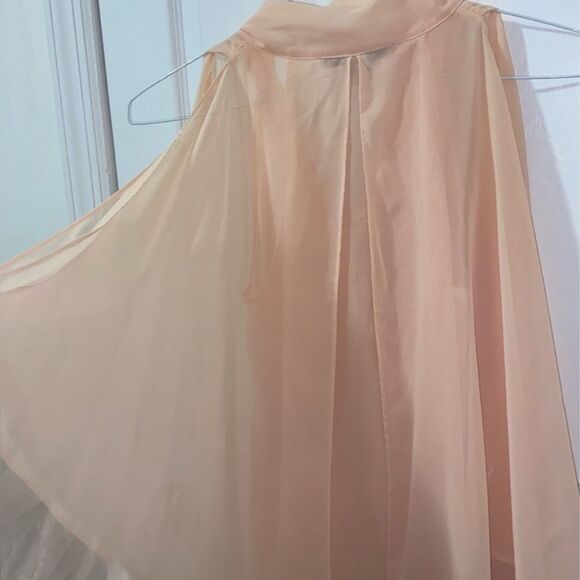 Forever 21 Blush Pink Flowy Sheer Button Down Top(Size Medium) - Picture 4 of 7